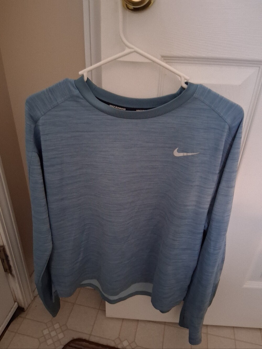 Women's long sleeve Nike shirt
